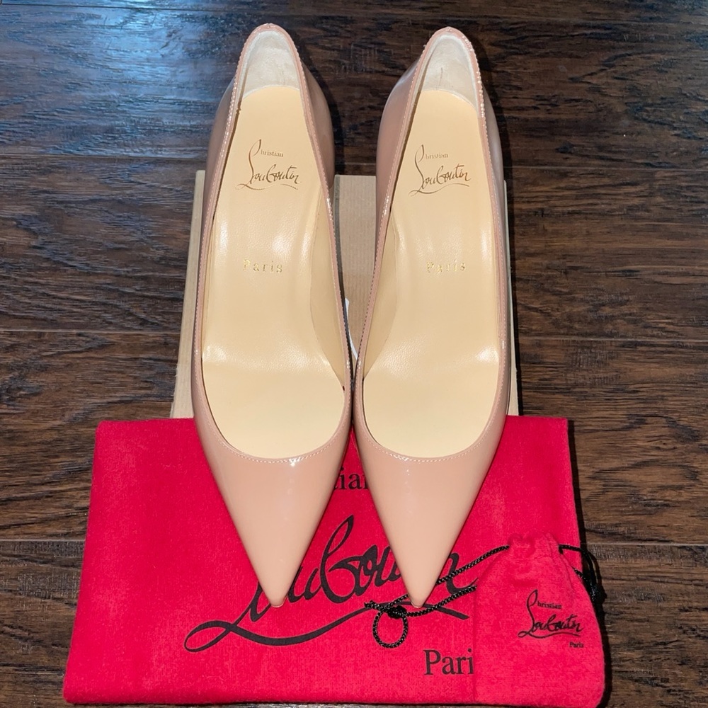 NEW Christian Louboutin Nude Beige Patent  Leather Kate 55 mm Pump Heels EU 37